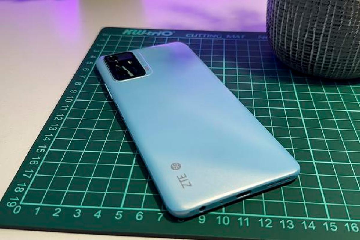 ZTE Blade V40 Smart 5G не включается, что делать если телефон выключился.  Proshivkis.ru